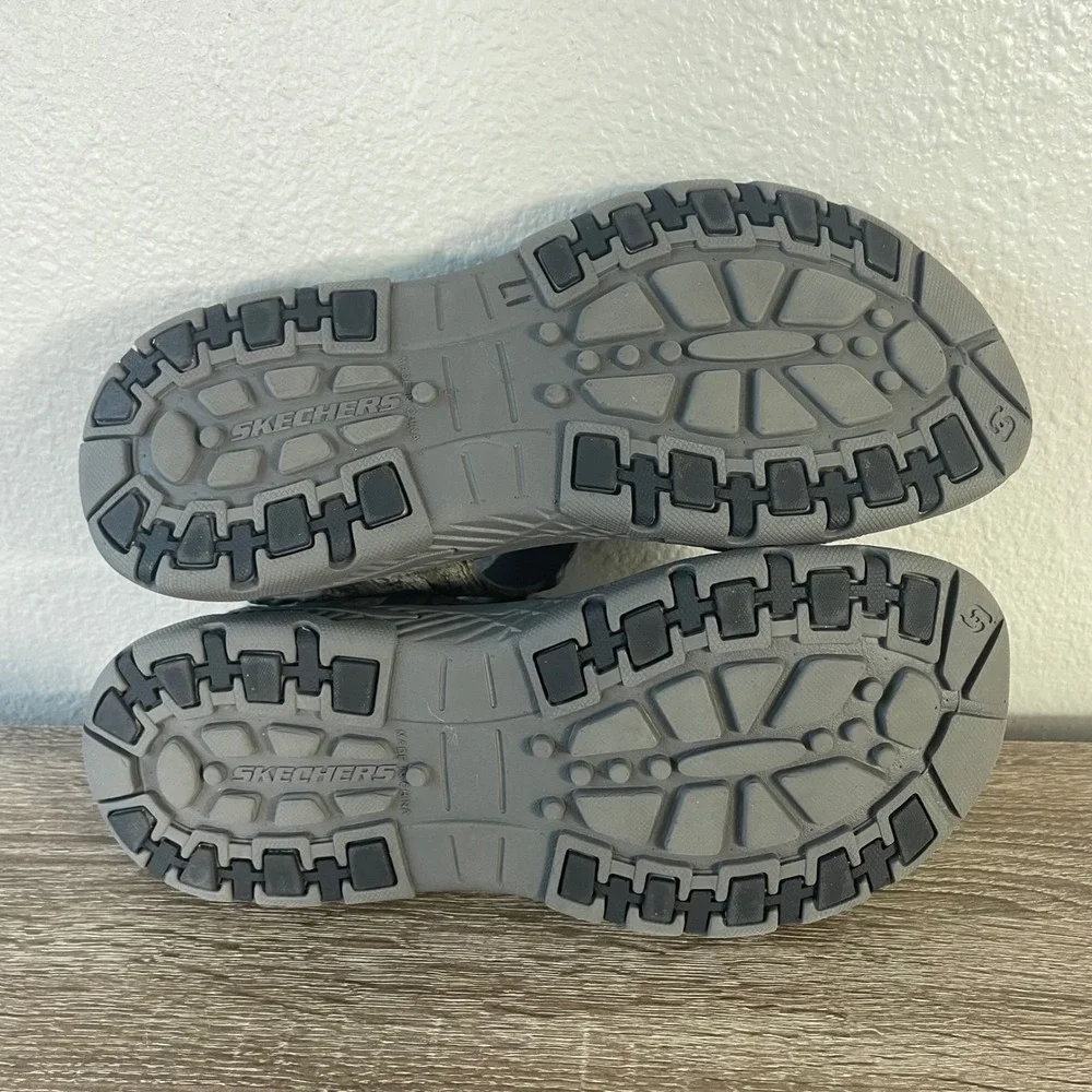 Skechers foamies creston
